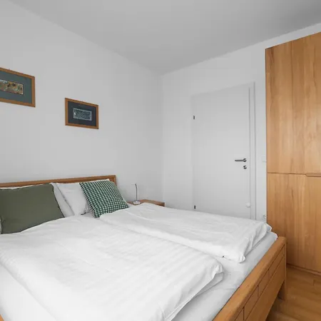 Apartment Lux 11 *
